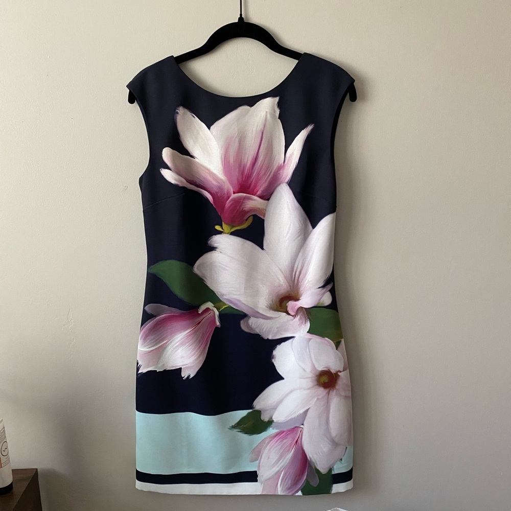 Floral shift dress